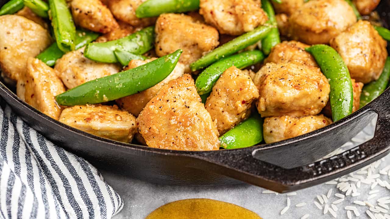 Sticky Honey Garlic Chicken: Quick, Easy & Full of Flavor
